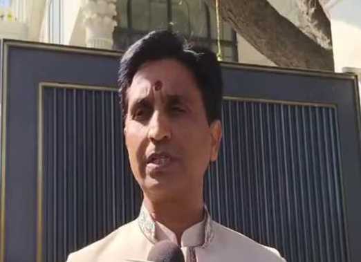 यह तो आप की हार की शुरुआत है, दिल्ली चुनाव के नतीजों पर कुमार विश्वास का तंज यह तो आप की हार की शुरुआत है, दिल्ली चुनाव के नतीजों पर कुमार विश्वास का तंज